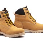 11572 Bota para caballero en piel de color melocotón, con cordones ( hecho en España)