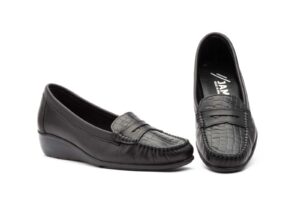 3125 Mocasín tipo kiowa para señora en piel de color negro ( hecho en España)
