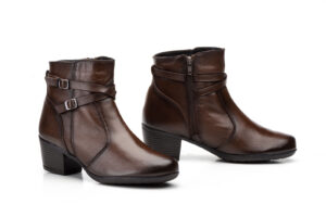 59304 Botín para señora en piel con tacón y cremallera lateral de color perdiz ( hecho en España)