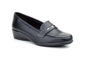 621 Mocasín con cuña para señora en piel de color negro ( hecho en España)