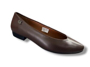 636 Manoletina para señora en piel de color marrón ( hecho en España)