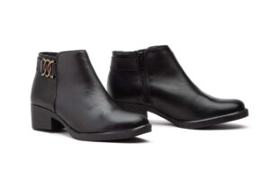 6400 Botín para señora en piel con tacón y cremallera lateral de color negro ( hecho en España)