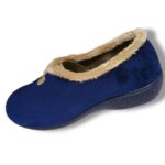 8465 Zapatilla para casa cerrada de señora en suapel de color azul, fabricada en España calidad y confort 100%