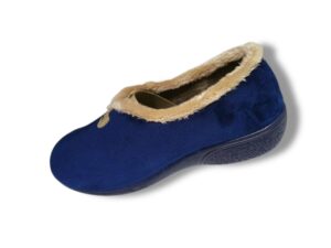 8465 Zapatilla para casa cerrada de señora en suapel de color azul, fabricada en España calidad y confort 100%