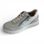 Deportivo casual de piel en color celeste para mujer modelo Trino – Fabricado en España