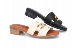 Sandalia de piel para mujer modelo 13065 con tiras finas y cuña ligera