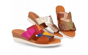 Sandalia tipo pala con cuña para mujer modelo 22769